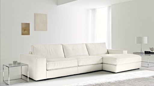 Белый угловой диван: советы по подбору модели